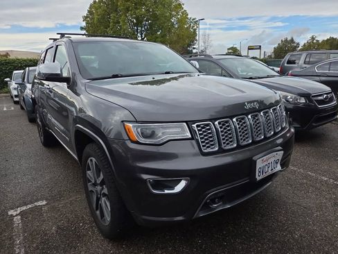 Used 2017 Jeep Grand Cherokee Overland image 1