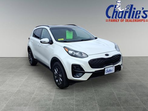 Used 2021 Kia Sportage S w/ S AWD Premium Package image 3