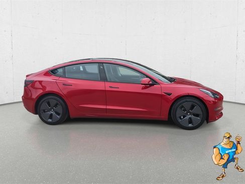 Used 2022 Tesla Model 3 image 4