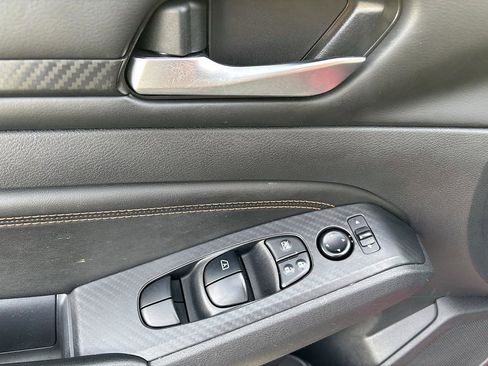 Certified 2022 Nissan Altima 2.5 SR image 16