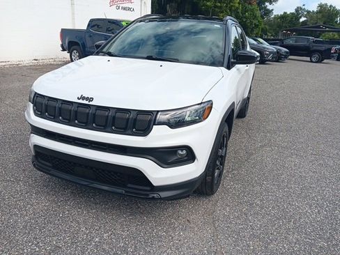 Used 2022 Jeep Compass Latitude image 8