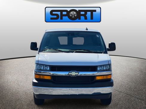 Used 2025 Chevrolet Express 3500 LT w/ LT Preferred Equipment Group RWD image 6