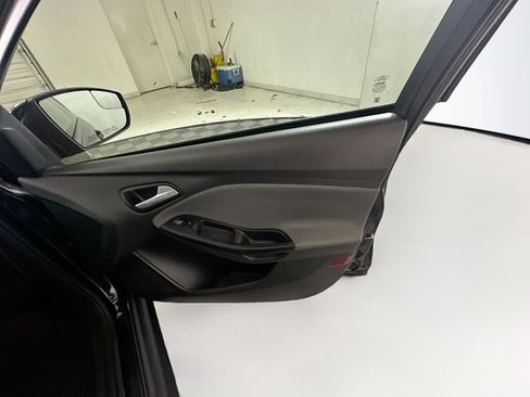 Used 2012 Ford Focus SE image 29