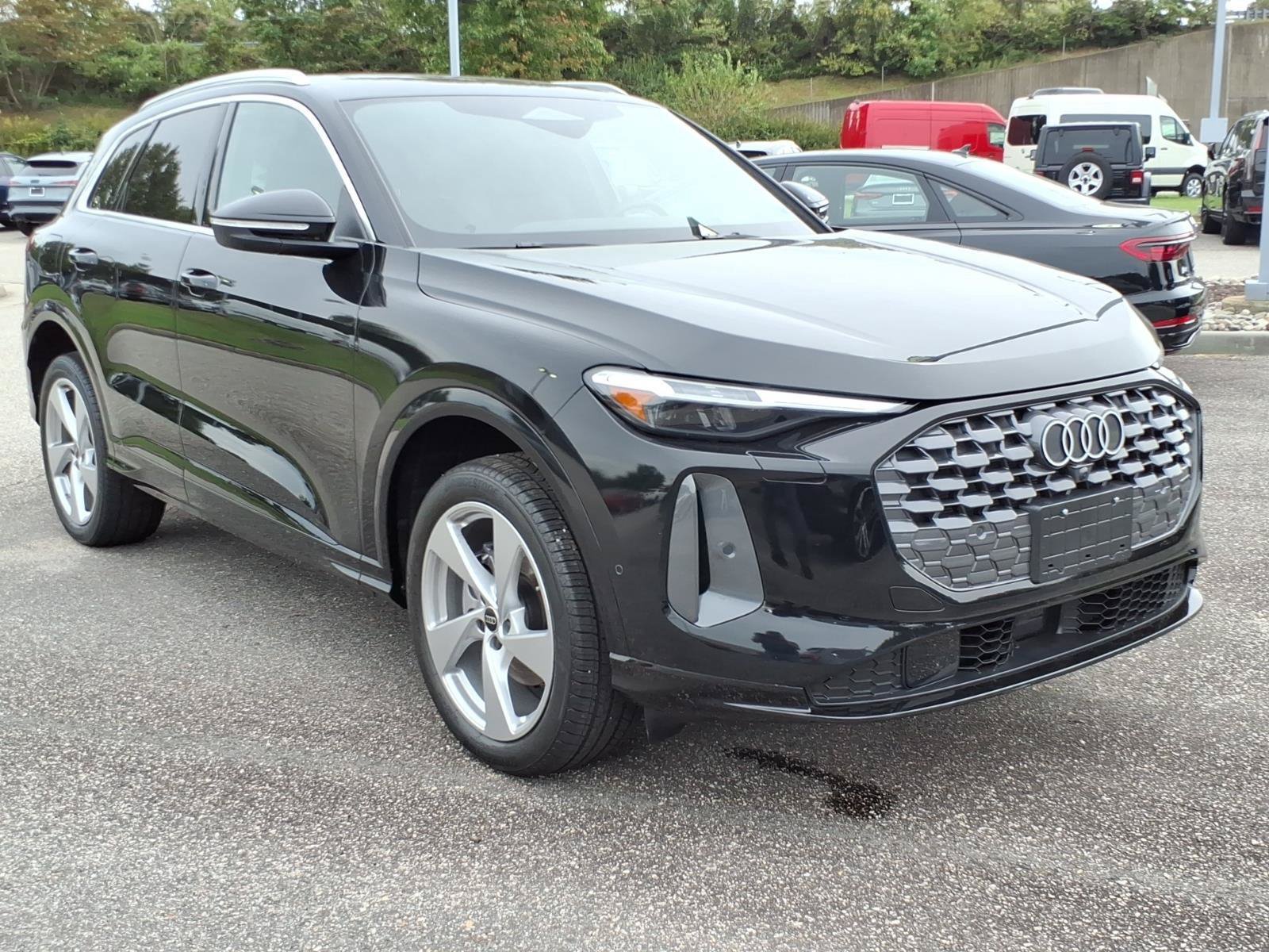 Certified 2025 Audi Q5 Premium Plus AWD/4WD image 5