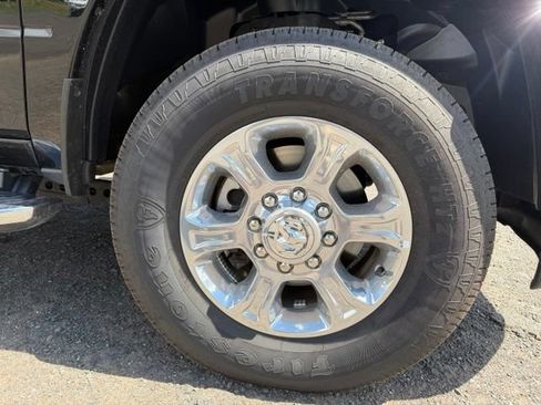 Certified 2025 RAM 2500 Big Horn AWD/4WD image 30