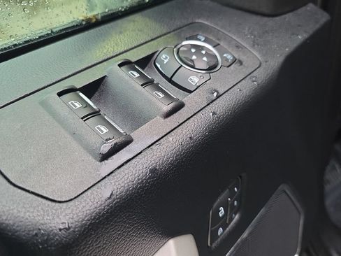 Used 2019 Ford F150 Lariat w/ Equipment Group 502A Luxury AWD/4WD image 24