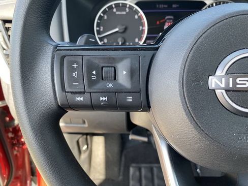 Used 2023 Nissan Rogue SV image 37