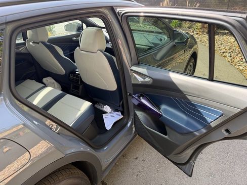 New 2025 Volkswagen ID.4 Pro S image 14