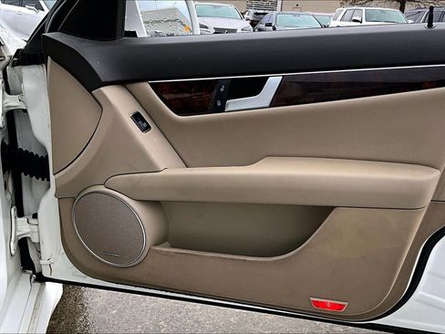 Used 2013 Mercedes-Benz C 250 Sedan image 19