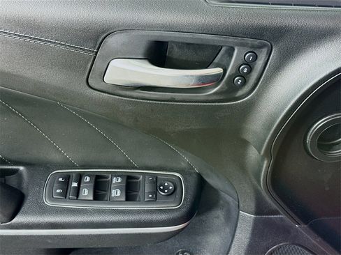 Used 2020 Dodge Charger Scat Pack image 25