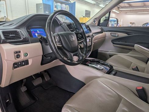 Used 2019 Honda Pilot Elite image 9