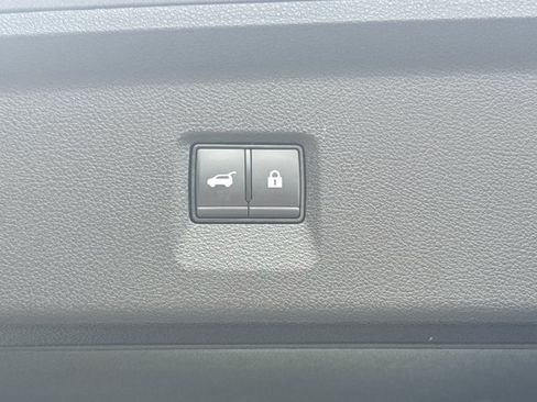 Used 2023 INFINITI QX60 Luxe w/ Performance Audio Package FWD image 11