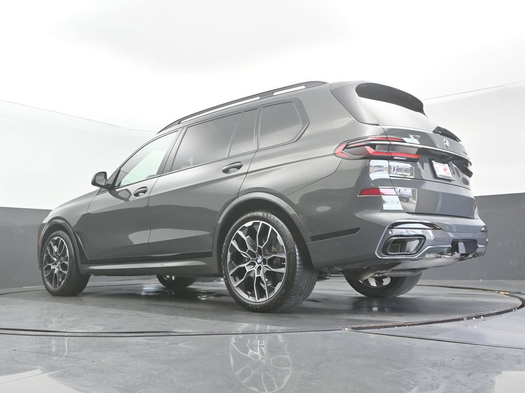 Used 2024 BMW X7 xDrive40i w/ Executive Package AWD/4WD image 11