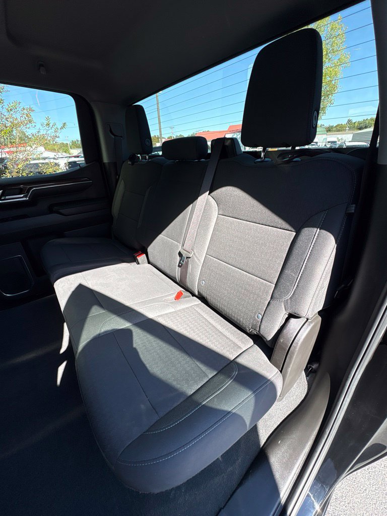 Used 2025 Chevrolet Silverado 1500 LT AWD/4WD image 27