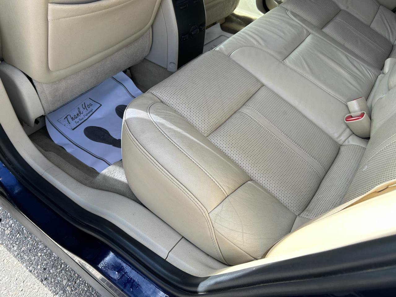 Used 2011 Lincoln MKS AWD image 9
