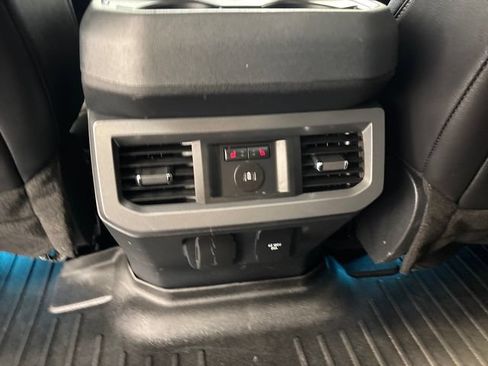 Used 2024 Ford F250 Lariat w/ Lariat Ultimate Package AWD/4WD image 22