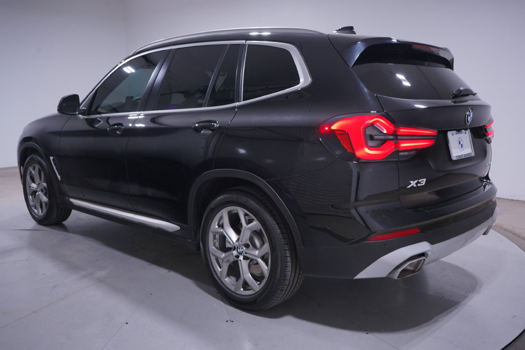 Used 2024 BMW X3 sDrive30i w/ Convenience Package RWD image 3