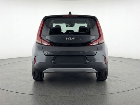 Used 2025 Kia Soul LX w/ LX Technology Package FWD image 7