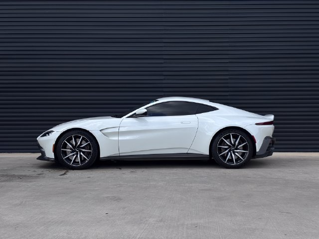 Used 2020 Aston Martin V8 Vantage Coupe RWD image 2