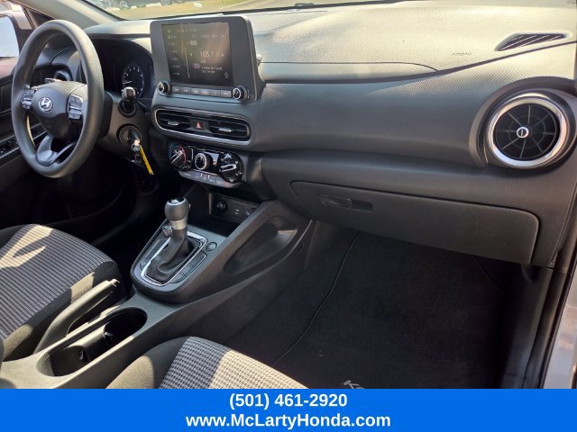 Used 2023 Hyundai Kona SE w/ Cargo Package AWD/4WD image 16