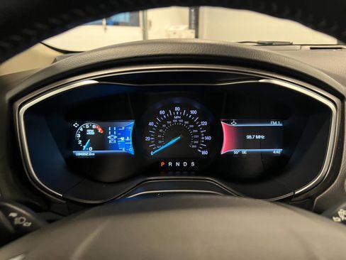 Used 2019 Ford Fusion SE w/ Equipment Group 151A image 12