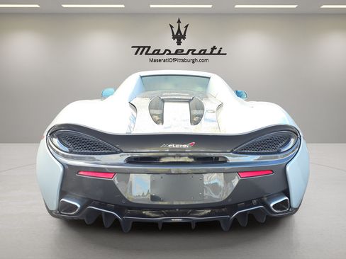 Used 2018 McLaren 570S Spider RWD image 4