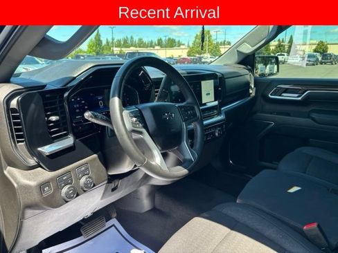 Used 2024 Chevrolet Silverado 1500 RST AWD/4WD image 9