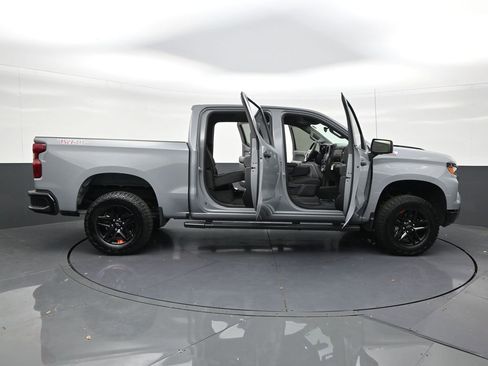 Used 2025 Chevrolet Silverado 1500 Custom Trail Boss AWD/4WD image 30
