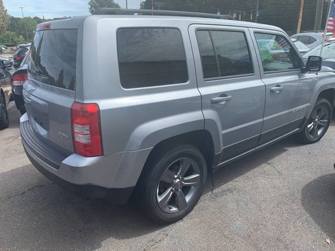 Used 2015 Jeep Patriot High Altitude image 4
