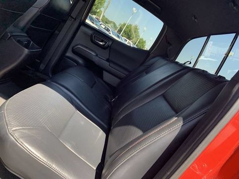 Used 2017 Toyota Tacoma TRD Pro AWD/4WD image 10