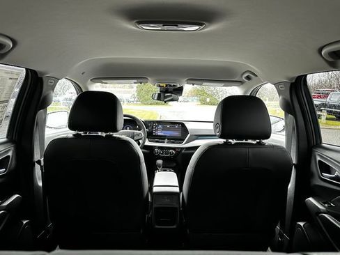 New 2026 Chevrolet Trax LT w/ Driver Confidence Package image 15