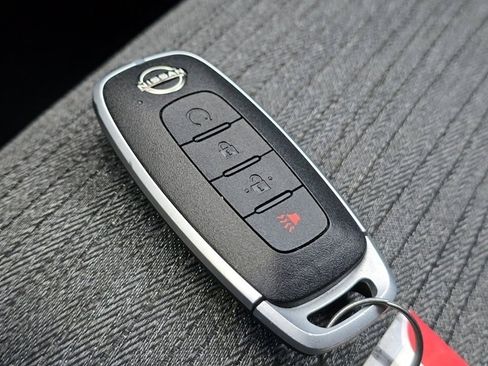 Certified 2023 Nissan Rogue SV image 38