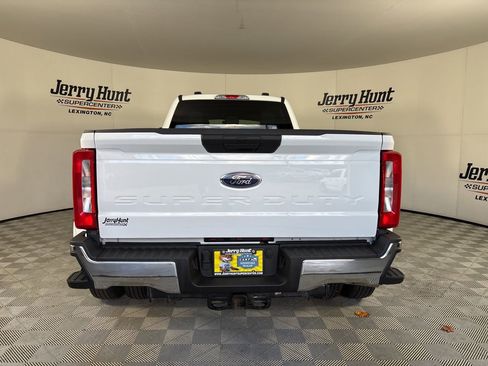 Used 2024 Ford F350 XLT w/ FX4 Off-Road Package image 5