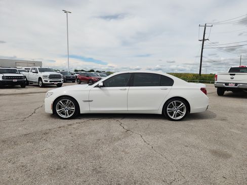 Used 2015 BMW 750Li RWD image 4