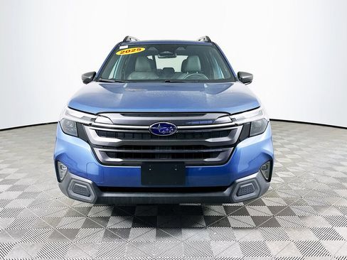 Certified 2025 Subaru Forester Limited image 4