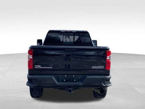 Used 2022 Chevrolet Silverado 2500 High Country w/ Z71 Off-Road Package image 7