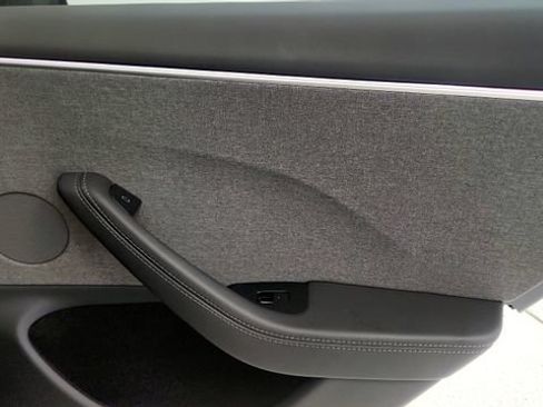 Used 2025 Tesla Model 3 RWD image 39