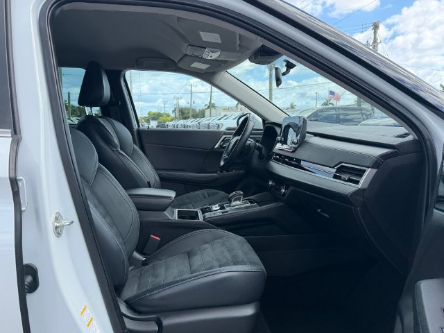 Used 2022 Mitsubishi Outlander SE FWD image 18