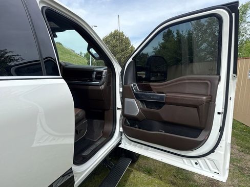 Certified 2025 Ford F350 King Ranch AWD/4WD image 27