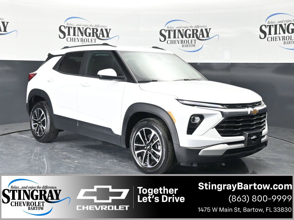 Used 2025 Chevrolet TrailBlazer LT FWD image 1