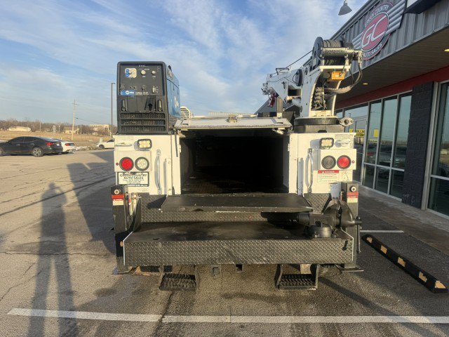 Used 2013 Ford F550 4x4 SuperCab Super Duty w/ Payload Upgrade Pkg image 12