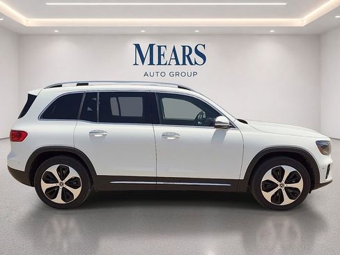 Used 2025 Mercedes-Benz GLB 250 4MATIC image 6