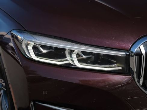 Used 2020 BMW 750i xDrive w/ Executive Package AWD/4WD image 8