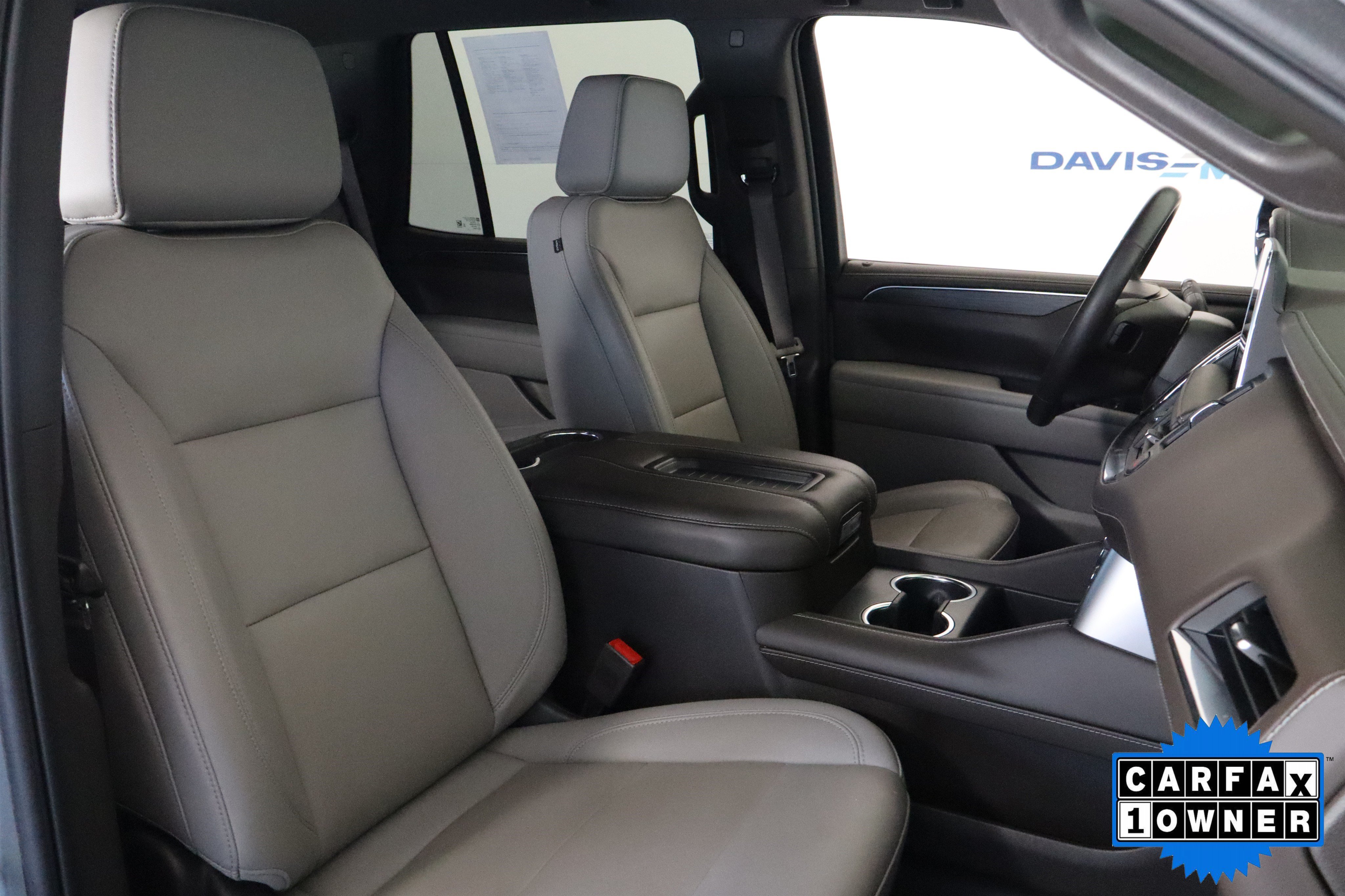 Used 2024 Chevrolet Tahoe LT w/ Luxury Package RWD image 20