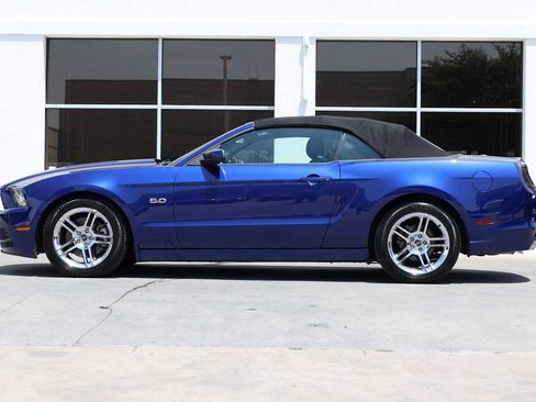 Used 2013 Ford Mustang GT Premium w/ Electronics Pkg RWD image 11