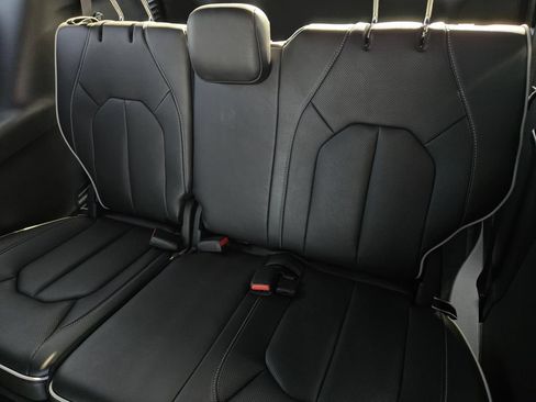 New 2026 Chrysler Pacifica Limited w/ S Appearance Package FWD image 12