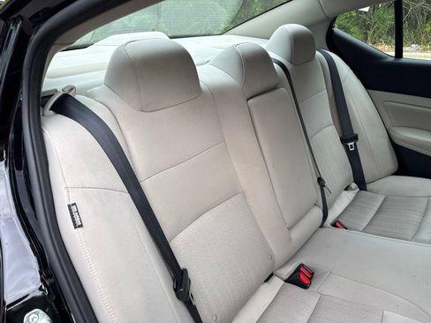 Used 2025 Nissan Altima 2.5 SV FWD image 37