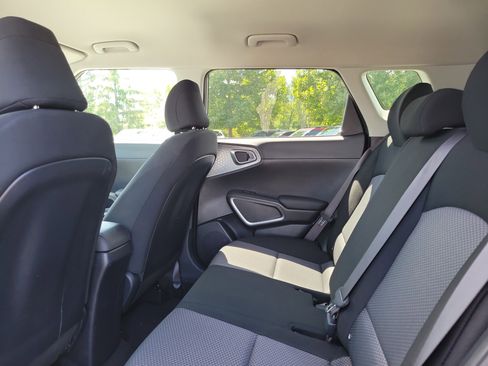 Used 2024 Kia Soul LX w/ Option Group 015 image 11