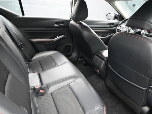 Used 2023 Nissan Altima 2.5 SR image 32