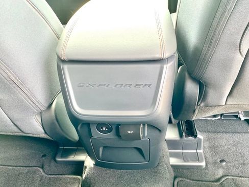 Used 2026 Ford Explorer Active RWD image 27